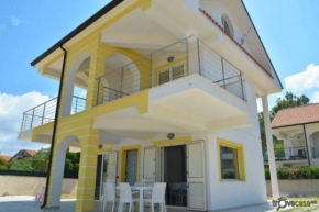 FANTASTlCA VILLA A 7 PASSI DAL MARE